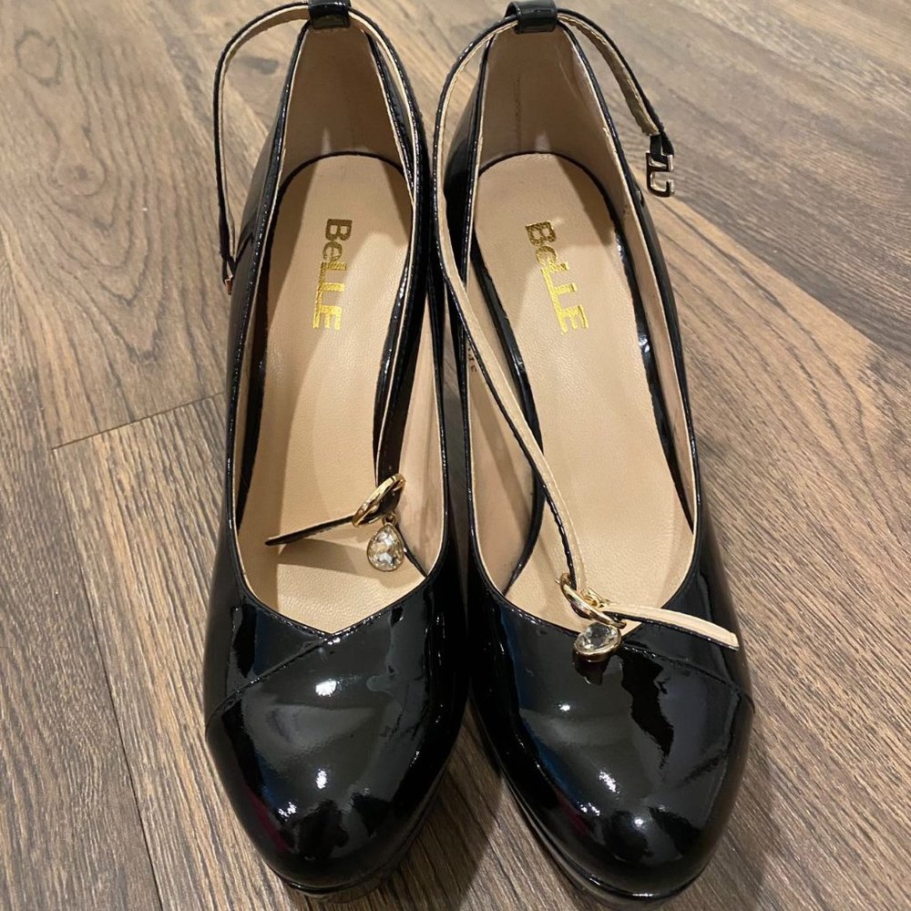 BeLLE Black Fashion Heels Patent Leather - Size 7